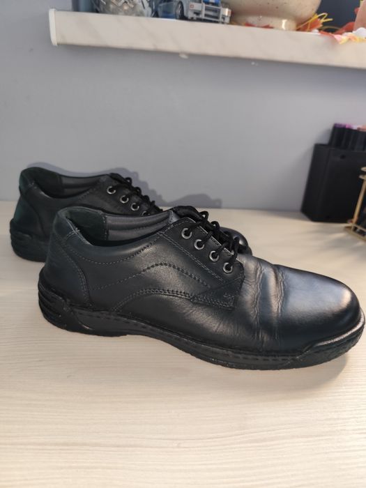 Eleganckie skórzane półbuty męskie 40