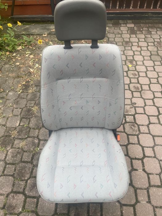 Fotel siedzenie kierowcy pasażera VW T4 Caravella Transporter