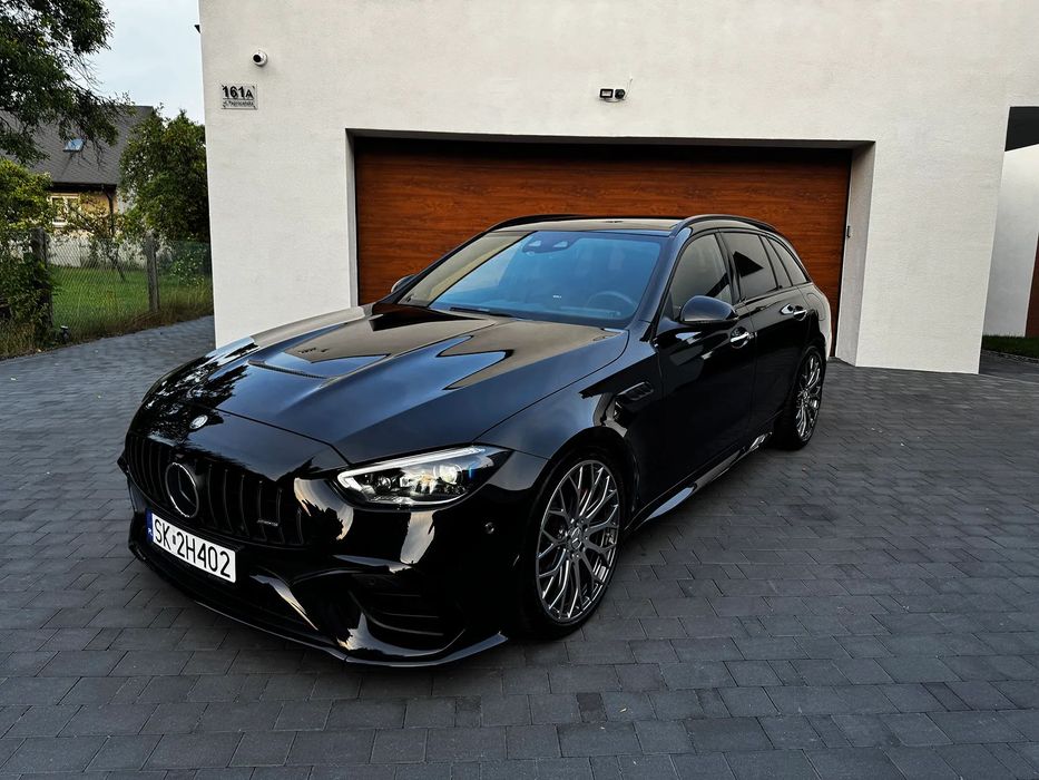 Mercedes-Benz Klasa C AMG C63 jak nowy na pełnej gwarancji Mercedes-Benz. Full Opcja 63 AMG