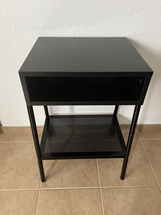 Mesa de Cabeceira IKEA