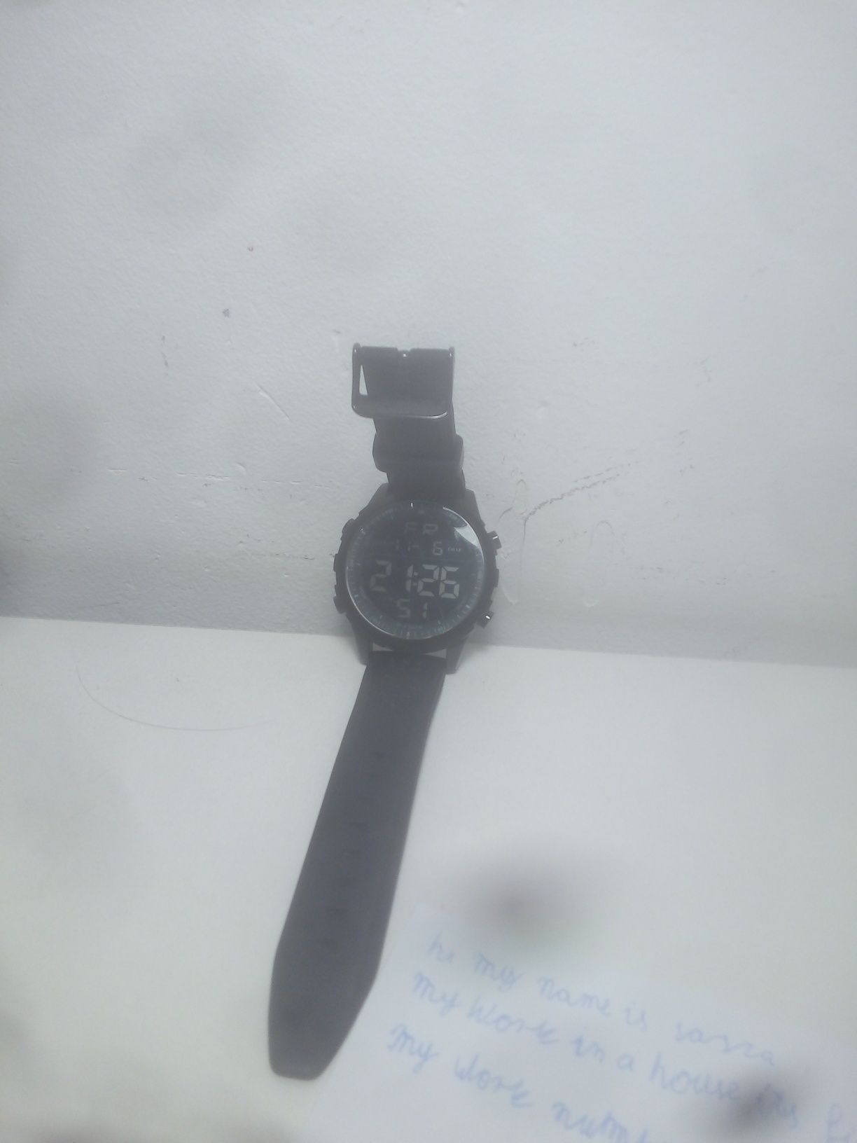 Zegarek od firmy tracker nie fit