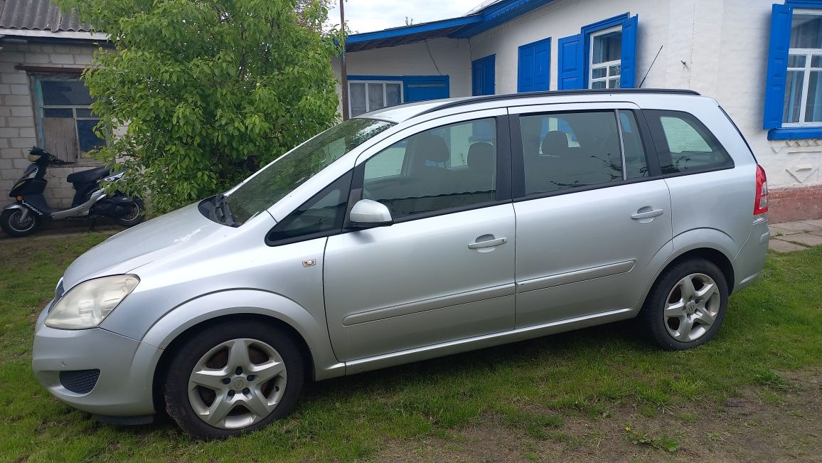 Продам Opel Zafira 2008 року