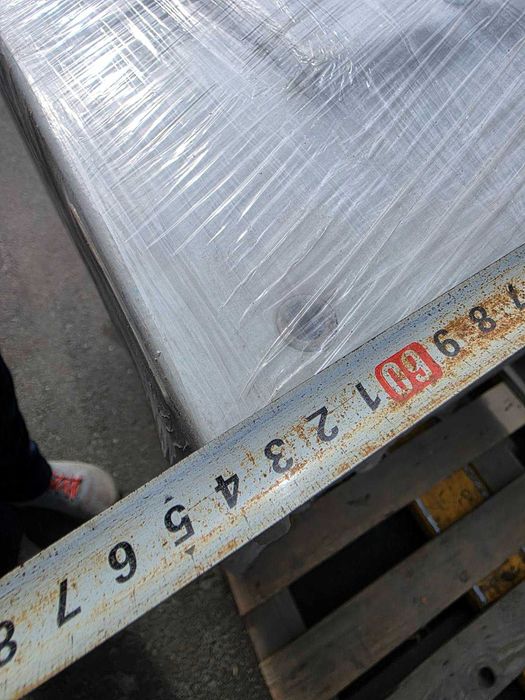 Шафа серверна Б/У, виробництво "Евроформат" у відмінному стані.