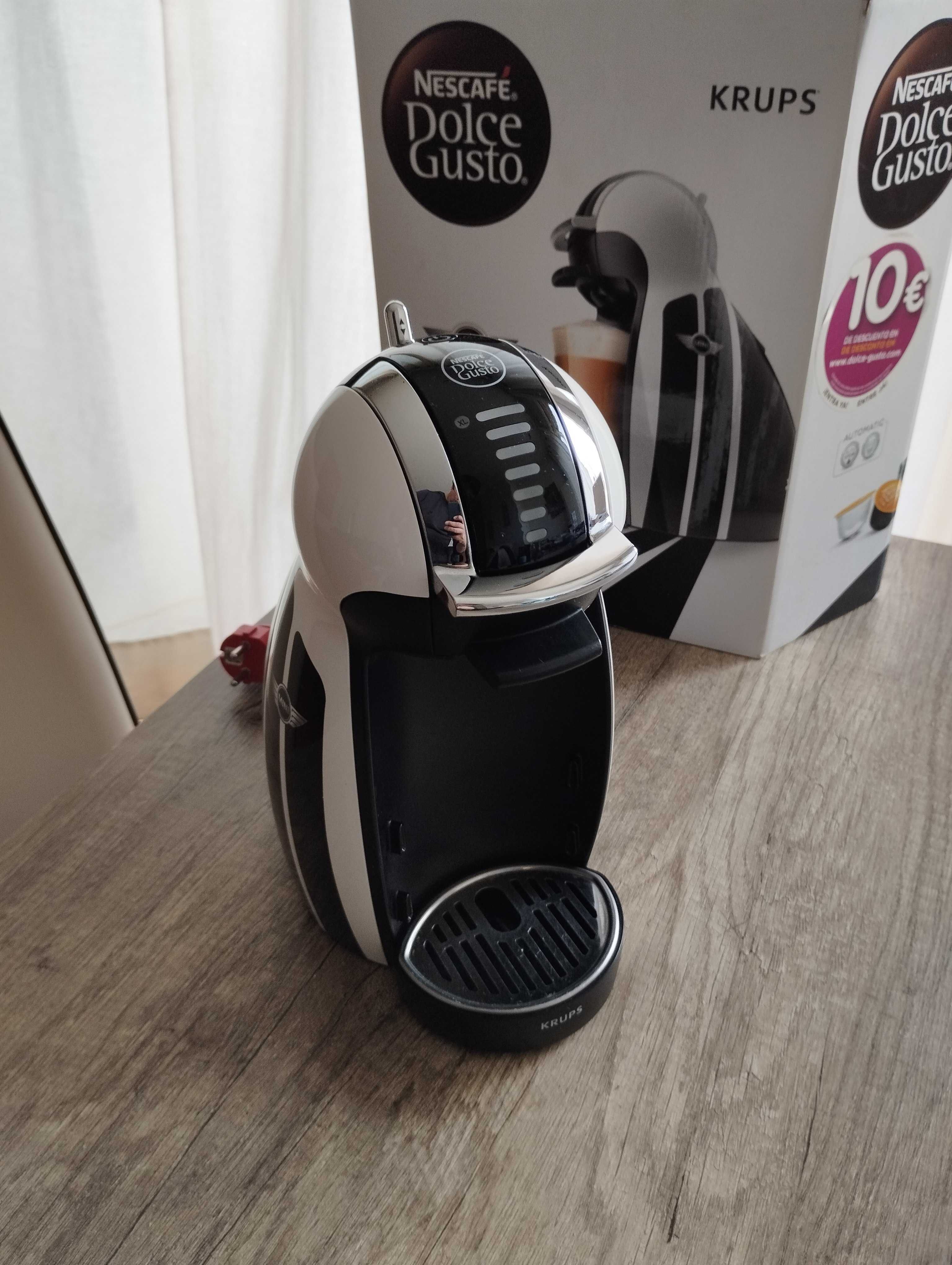 Máquina de Café Krups Dolce Gusto Edição Especial Mini Cooper