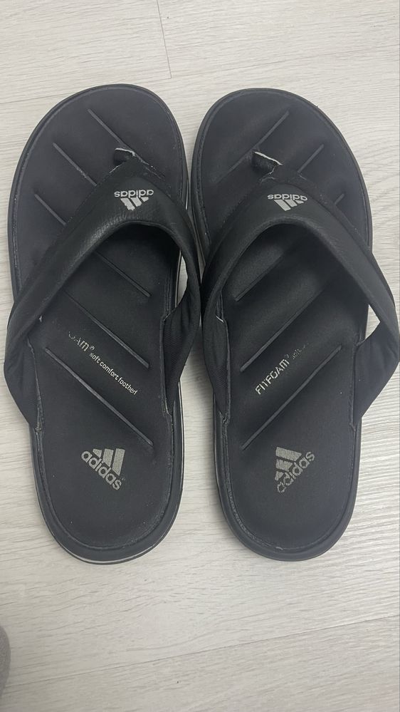 Вєтнамки Adidas  з памятю стопи