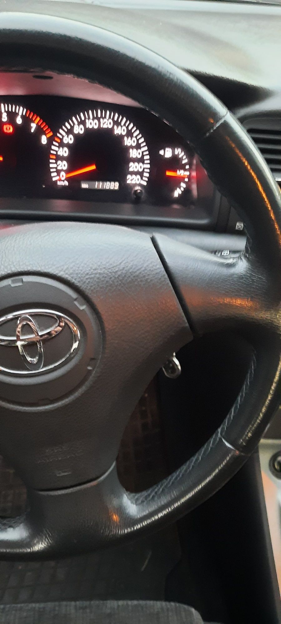 Toyota Corolla 1.6 benzyna, r.2003