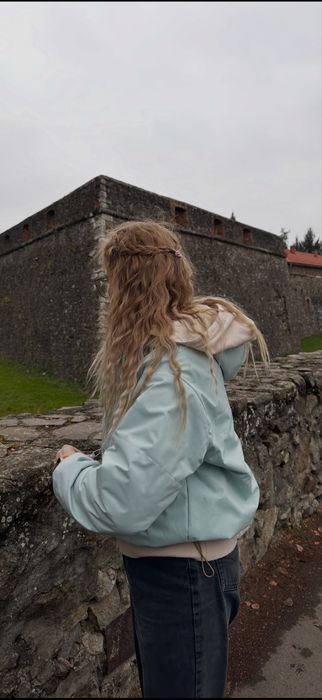 Куртка бомбер блакитна