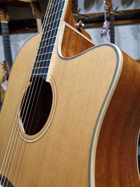 Tanglewood TW10E Solid Top gitara elektroakustyczna cedrowy top