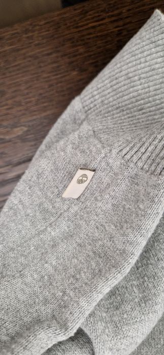 Sweter r. M męski TIMBERLAND w serek długi rękaw szary 100% bawełna