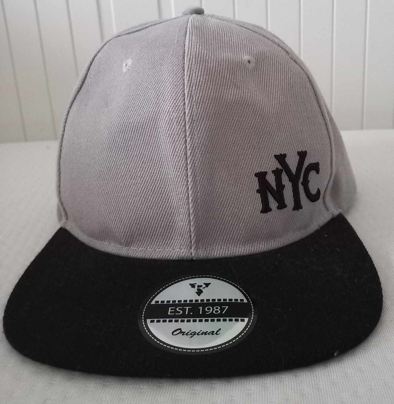 Czapka młodzieżowa z daszkiem NYC 58 cm
