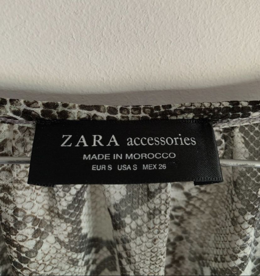 Zara, body cruzado, semitransparente, estampado animal print