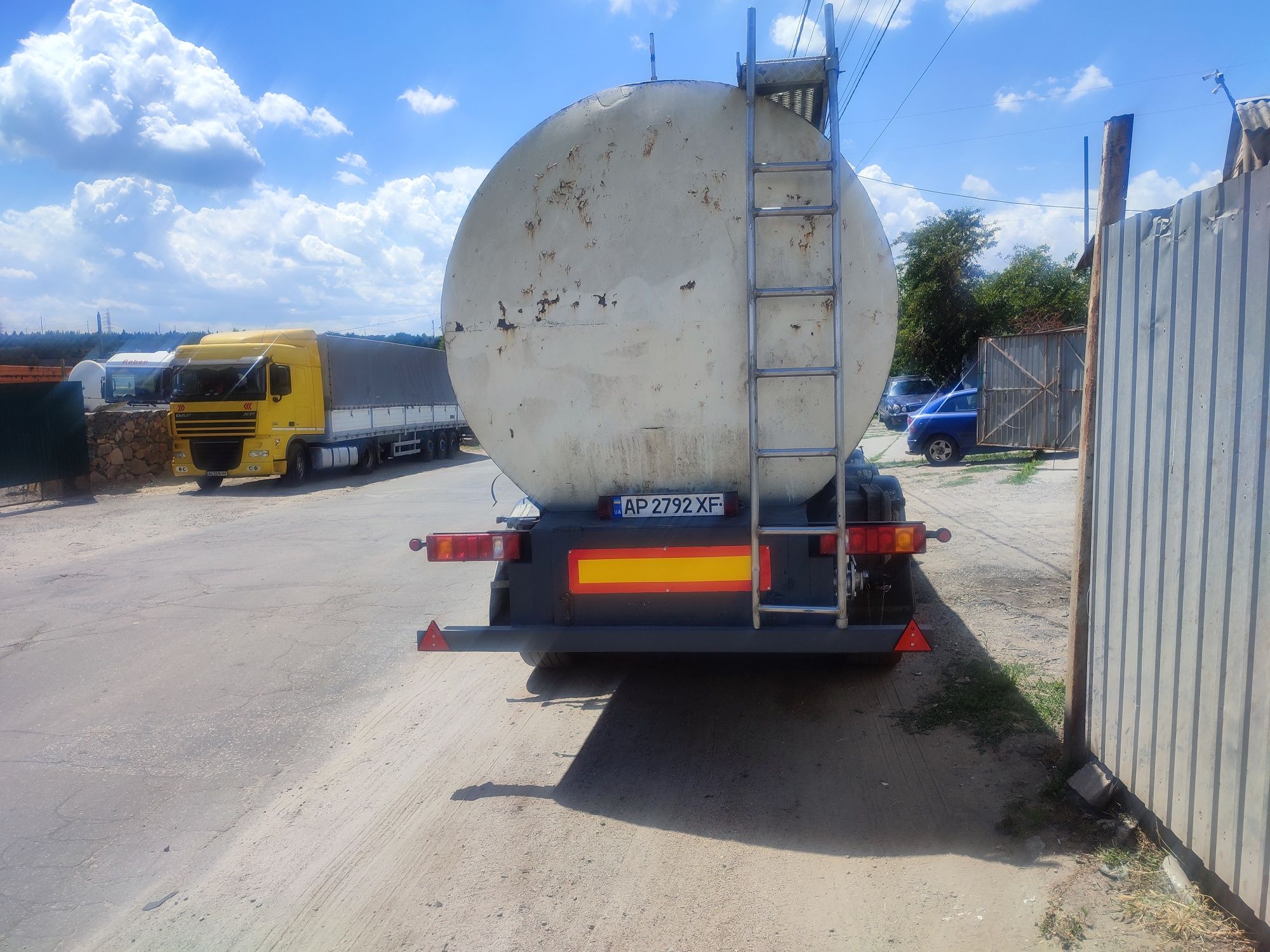 Автоцистерна продам
