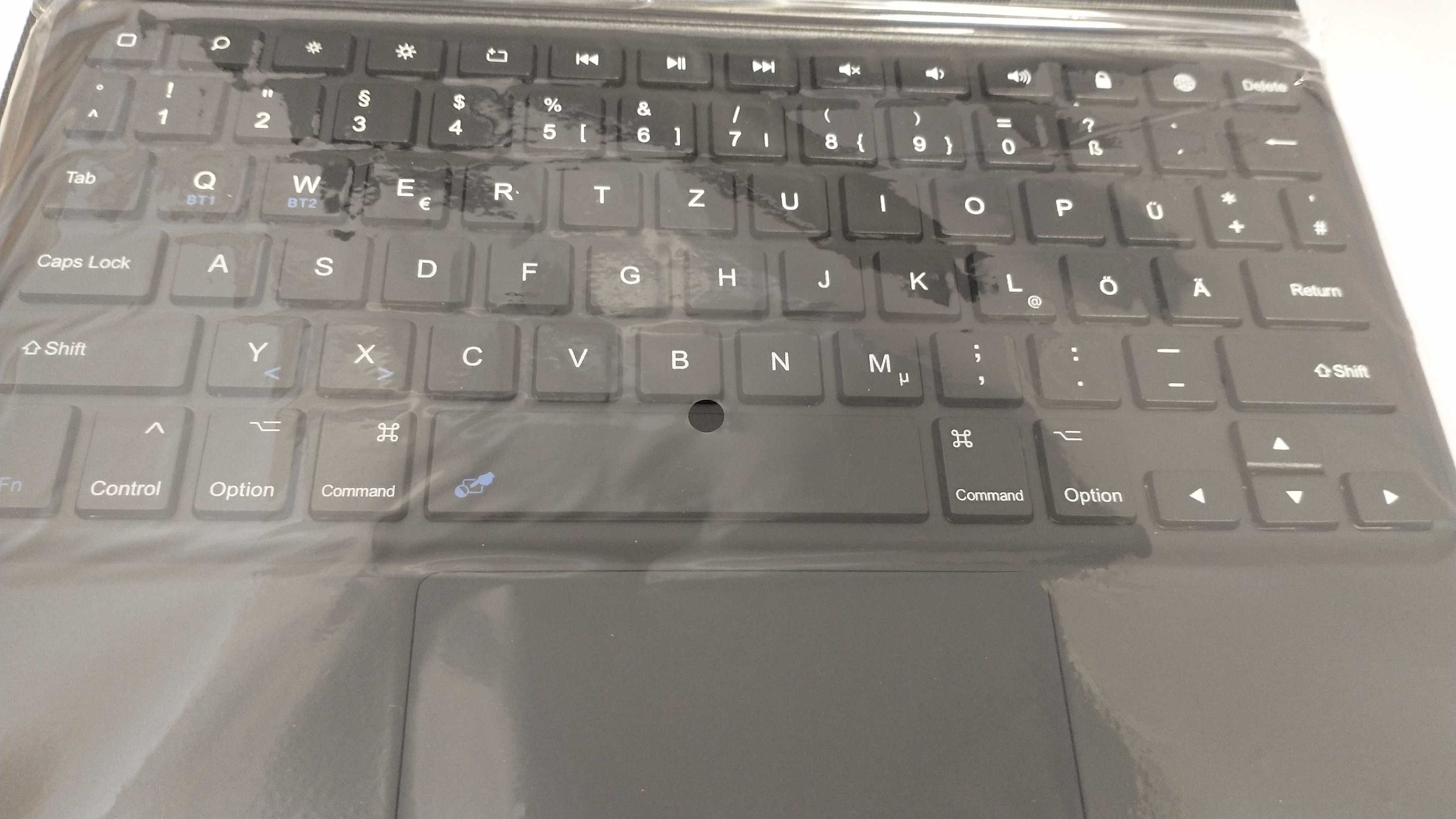 Etui Klawiatura QWERTZ z Touchpadem do Samsung Tab S8 i Tab S7 Czarna
