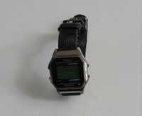 Zegarek Timex elektroniczny,  parciany czarny pasek
