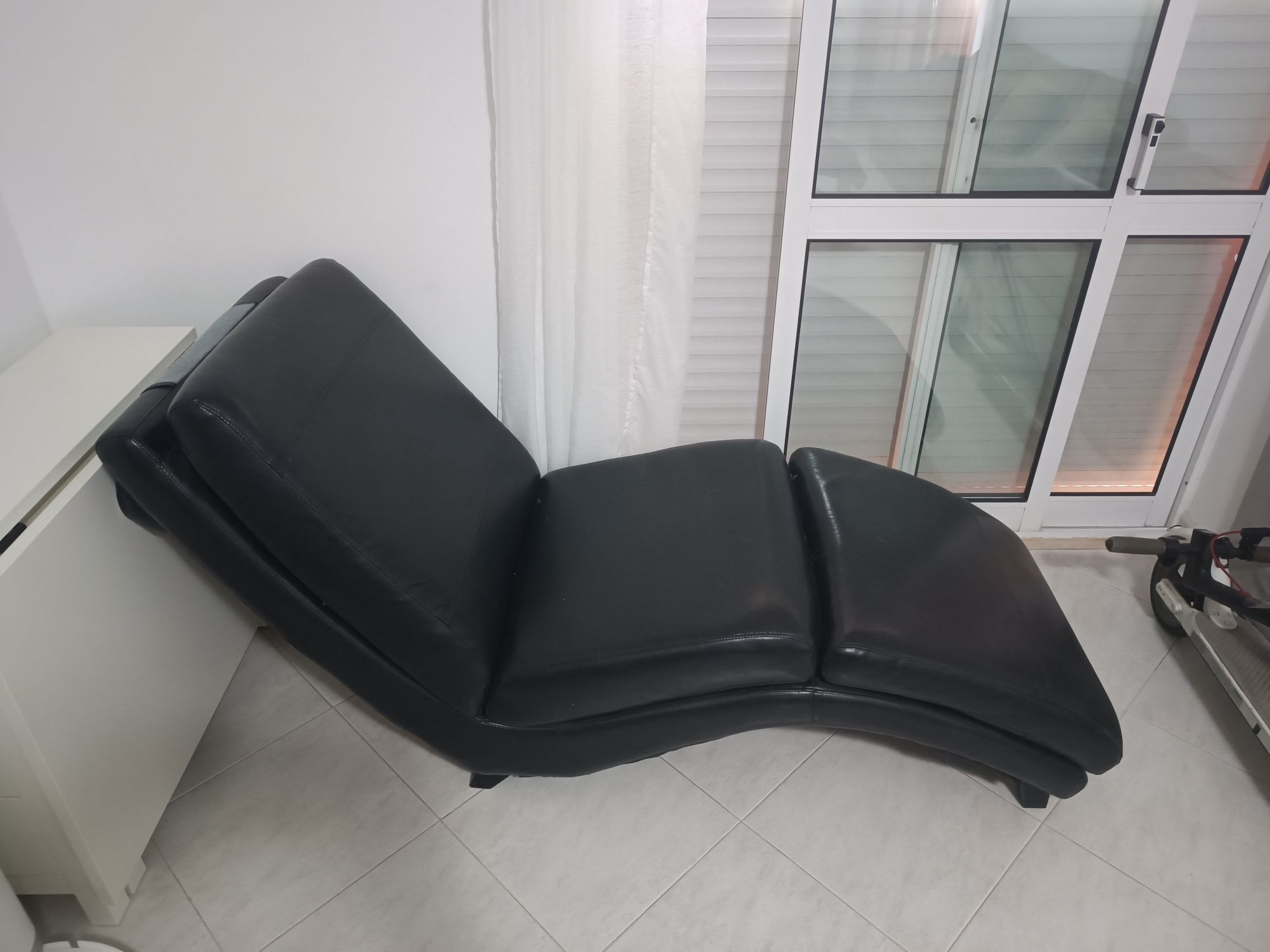 Chaise long sofa