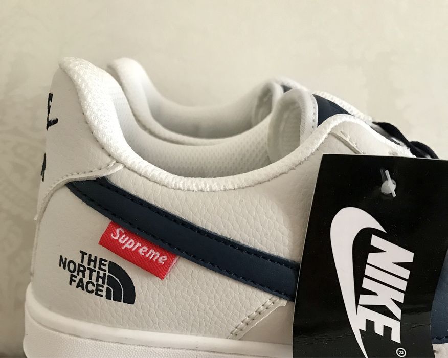 Кросівки Nike Air Force 1 Low - Supreme X North Face р.43