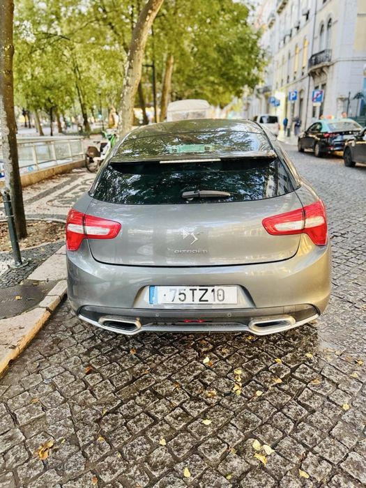 Citroen DS5 2.0 HDI Hibrido com estofos em pele