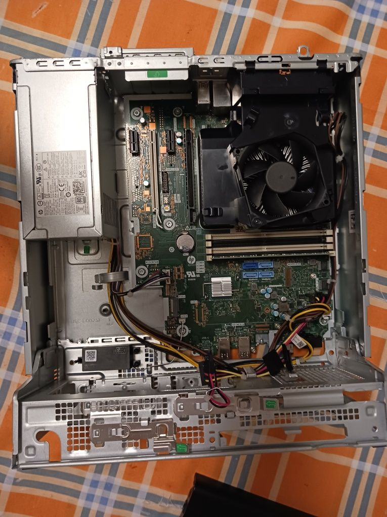 HP Elitedesk SFF 600 G9