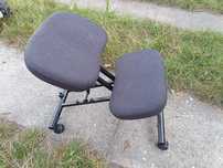 Klękosiad klecznik biurowy IKEA Eifred ergonomiczny - prawie nowy