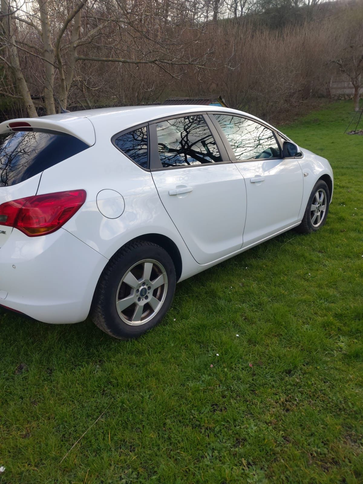 Opel Astra J 2011