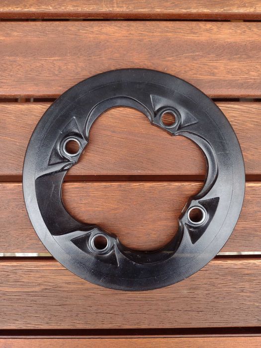 Truvativ rockguard osłona zębatki 4x104