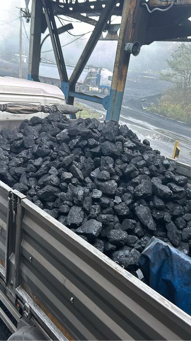 Wegiel z polskich kopalni oraz import