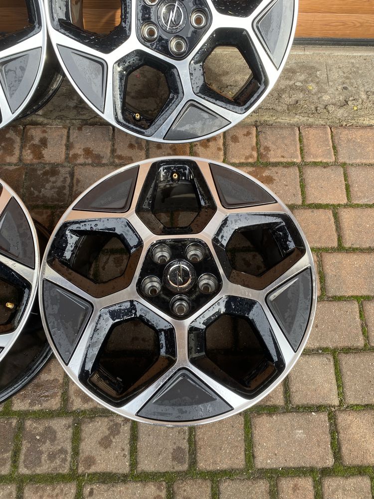 Komplet felg aluminiowych Opel Astra L 5x108 18' wysyłka!