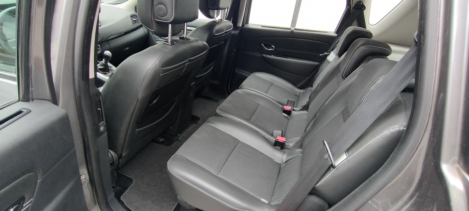 Renault Scenic / 2012 / 1.5 dCi / 110 PS / 183 tys km / Navi / PDC
