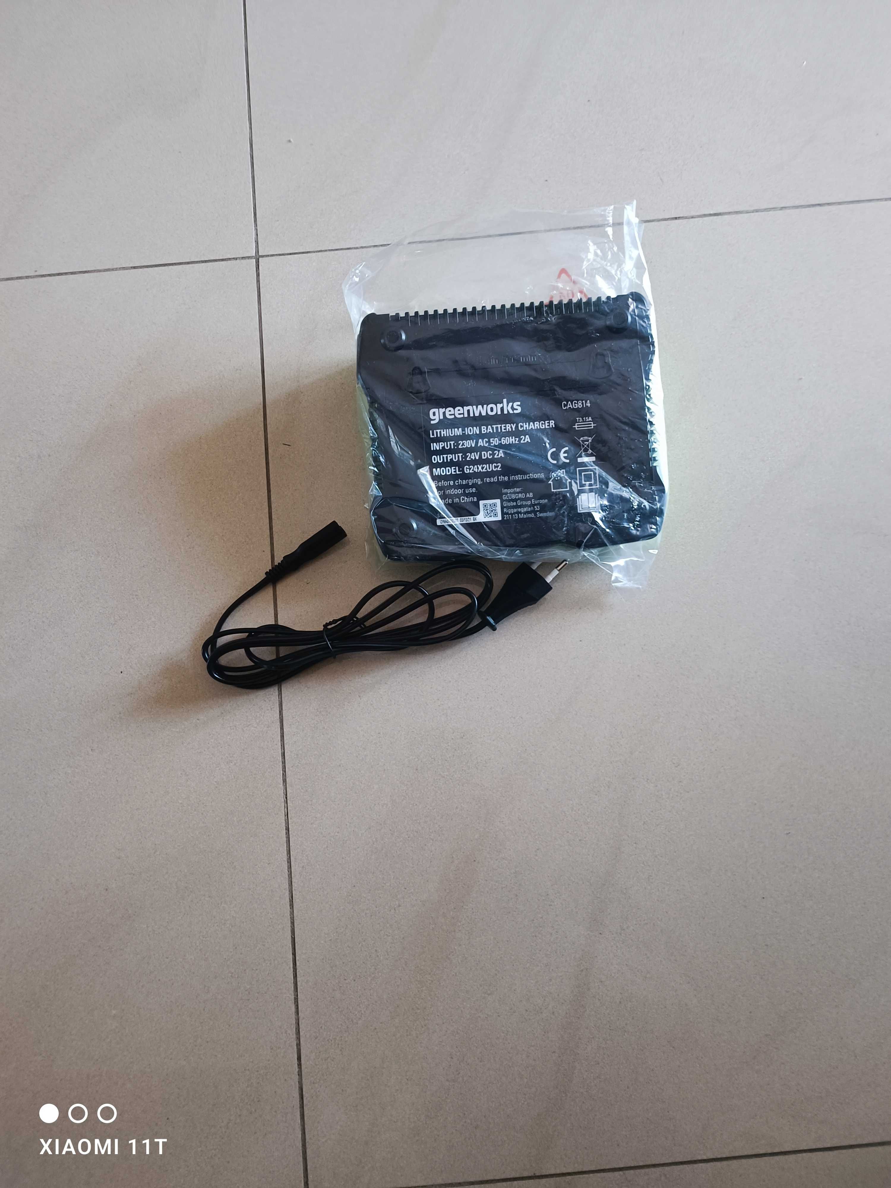 Ładowarka podwójna 24V 2A Greenworks G24X2UC2