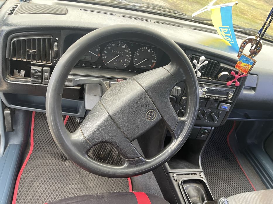 Продам Passat B3 1.8