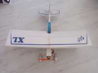 Model samolotu RC uzi xl