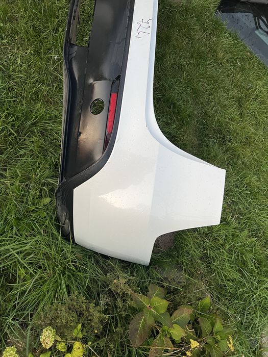 Бампер задній Tesla model Y