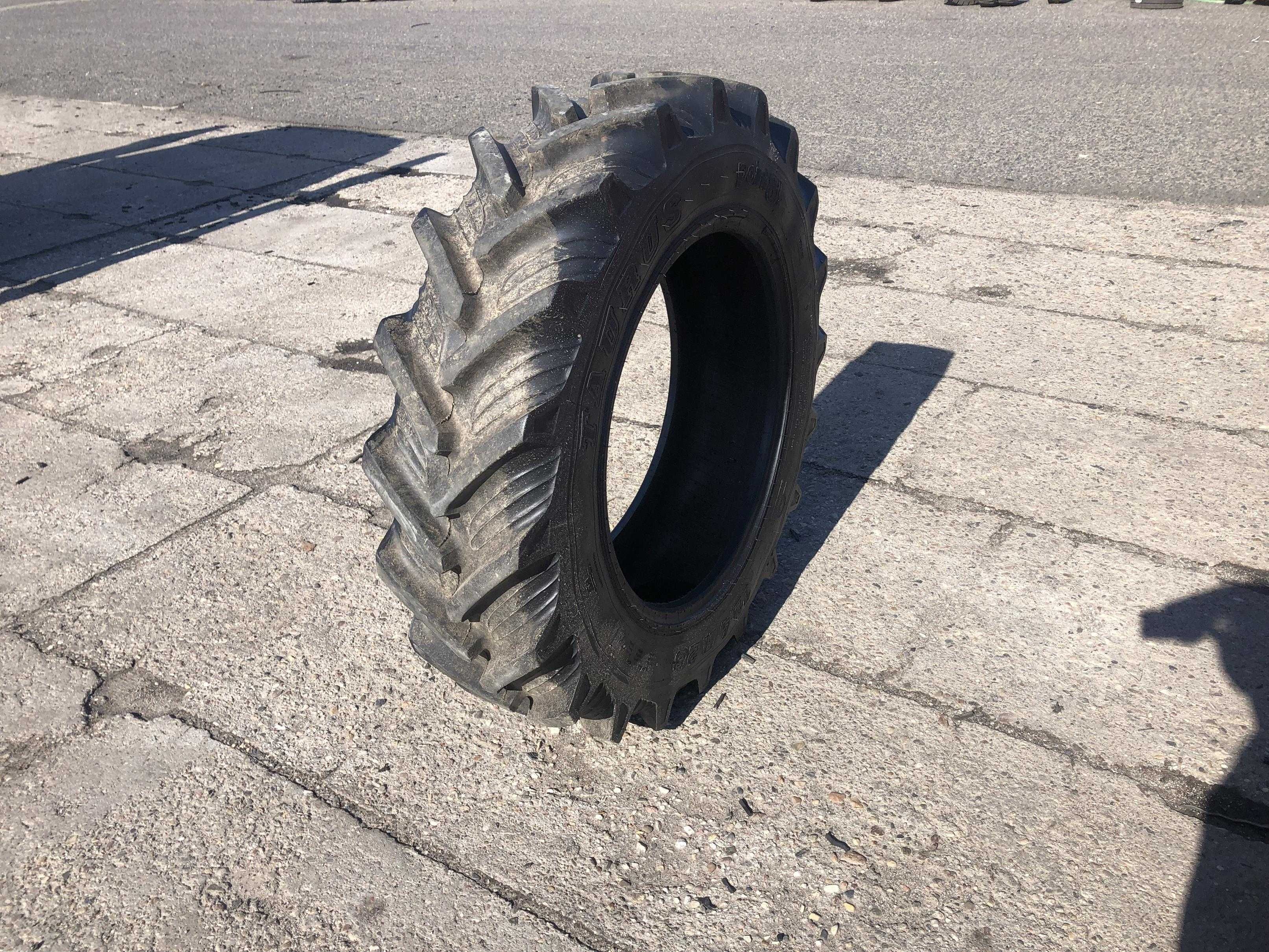 Opona Używana 12.4r28 Taurus Point 8 Radial 90% Bieżnika
