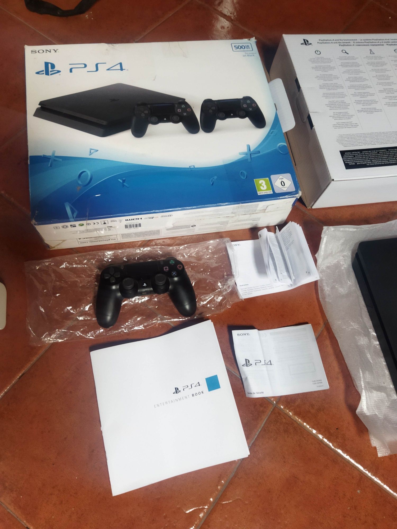 Consola original Sony playstation 4 PS4 slim como nova + caixa + jogos