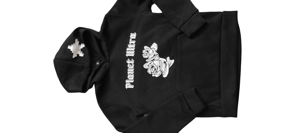 Чёрное теплое худи с принтом