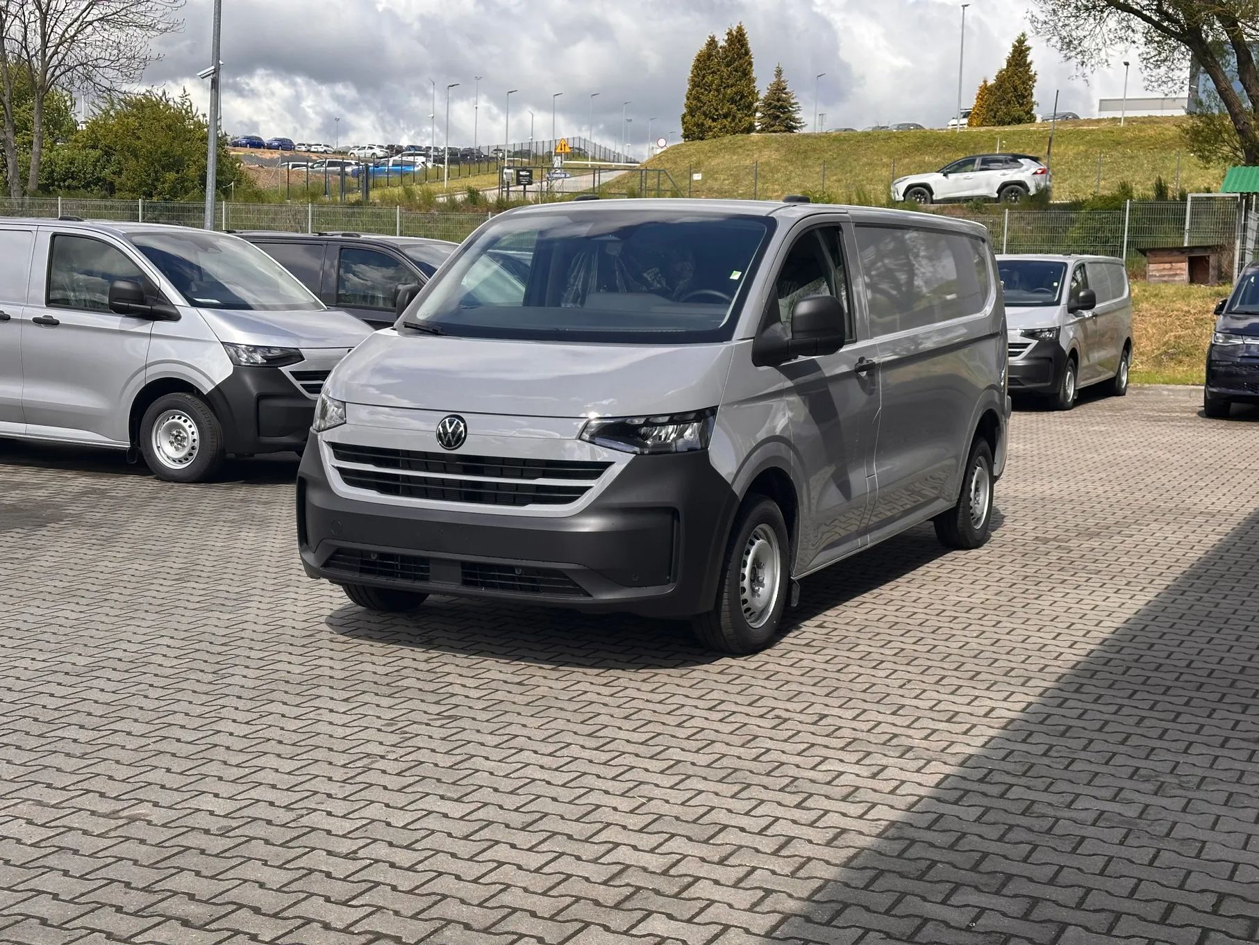 Volkswagen Transporter T7  4motion, Hak, Pakiet Assist Plus,