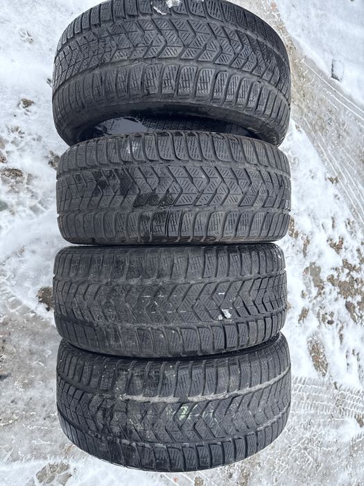 Opony zimowe 225/45/17  Pirelli