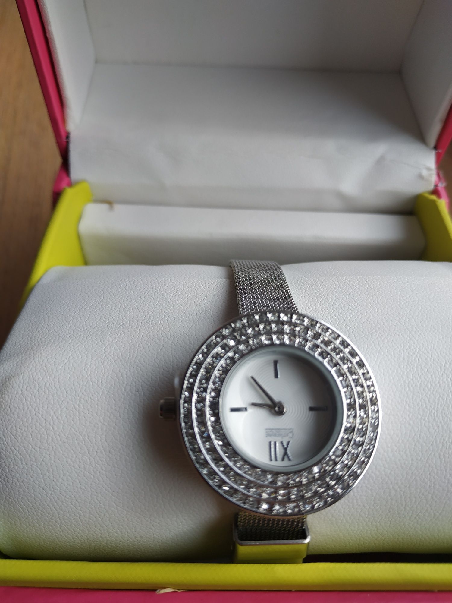 Nowy zegarek Katherine z kryształkami, ze stali, z metką