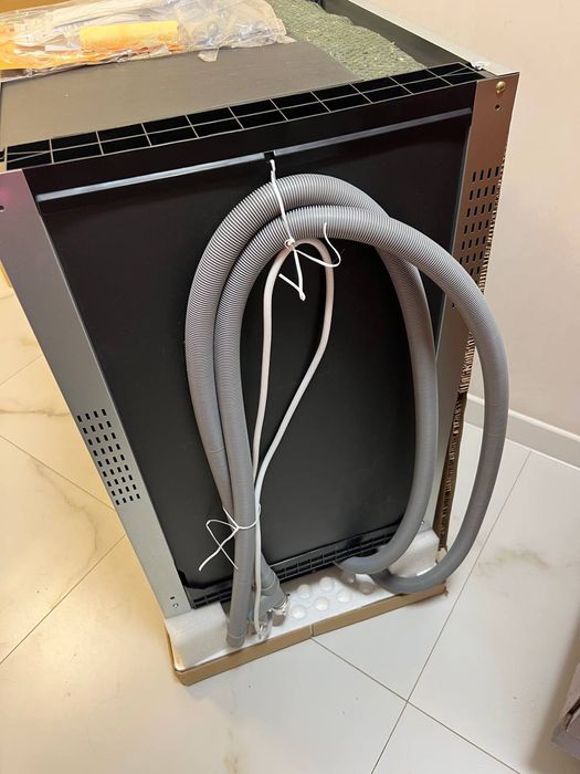 Продам посудомоечную машину SAMSUNG