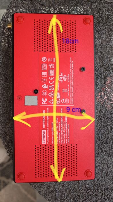 Stacjonarny Najmniejszy 18cm szer x wys. 9 cm gr. 2.1 cm  komputer sta