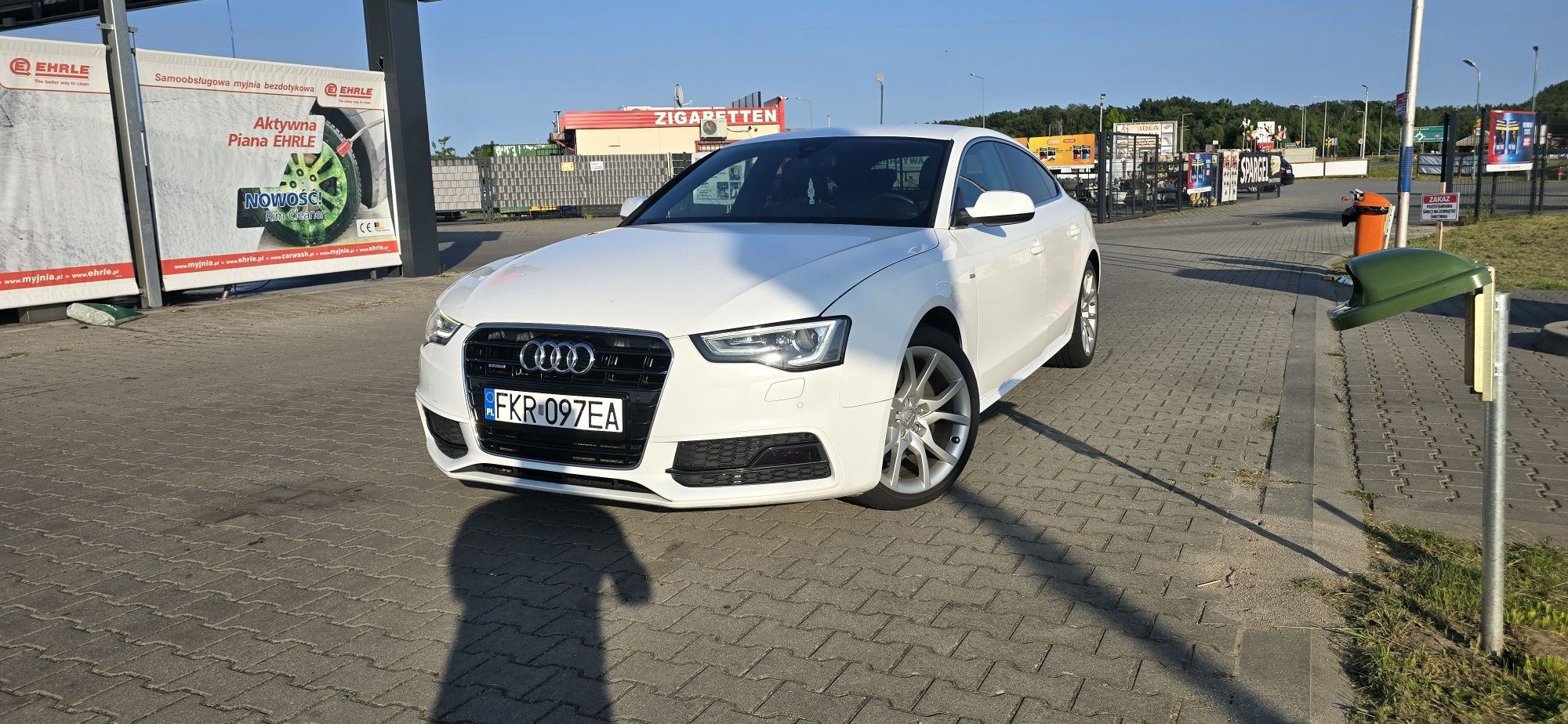 Audi a5  uszkodzona jak na zdjęciu.   3.0tdi  245km