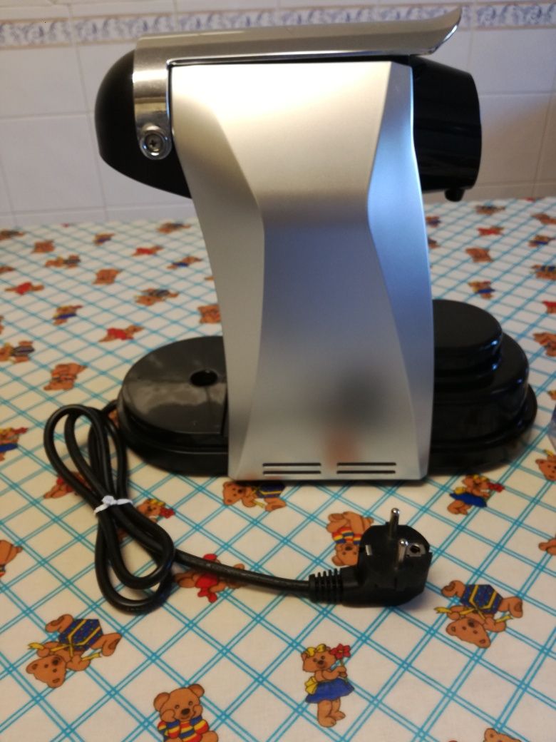 Máquina de café Kaffa utiliza capsulas do intermarché