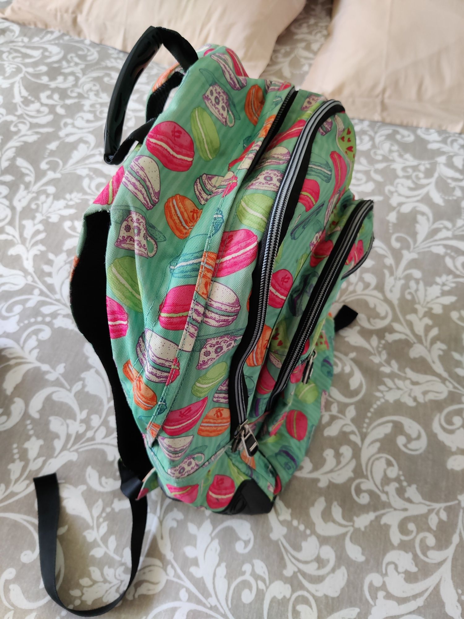 Mochila totto em boas condições