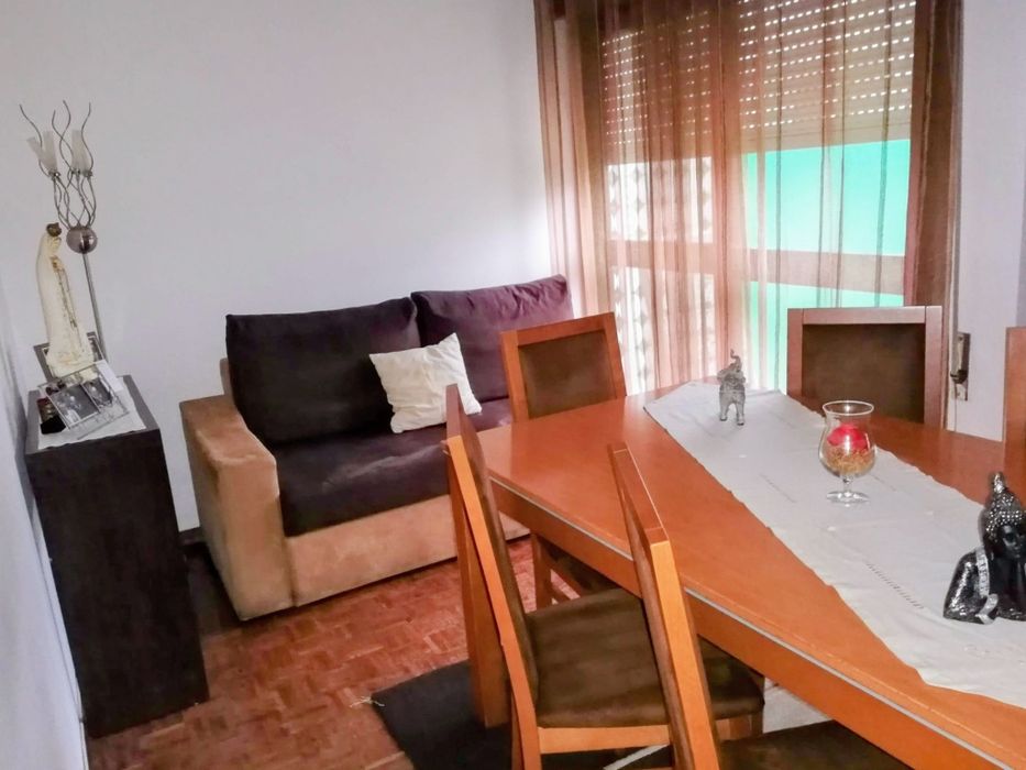 Sala completa, sofá