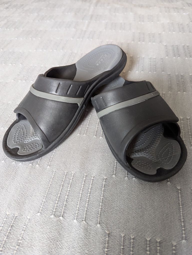 Crocs Modi Sport Slide графитовые тапочки унисекс. 38,5