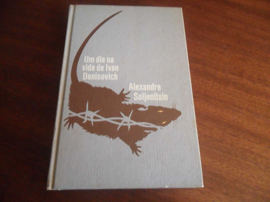 "Um Dia na Vida de Ivan Denisovich" de Alexandre Soljenitsin