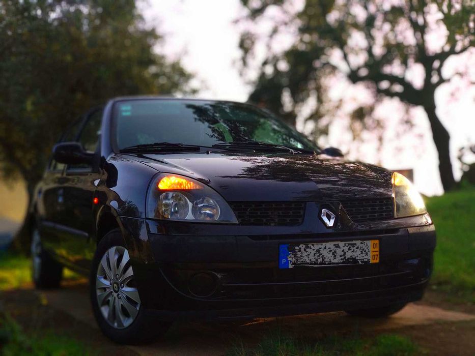 Carro Renault Clio para venda