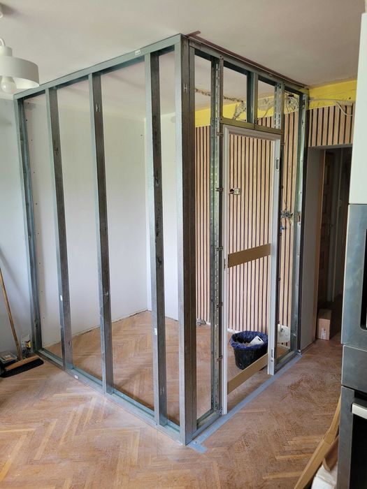 Remonty Wykończenia Przeróbki Złota rączka Naprawy