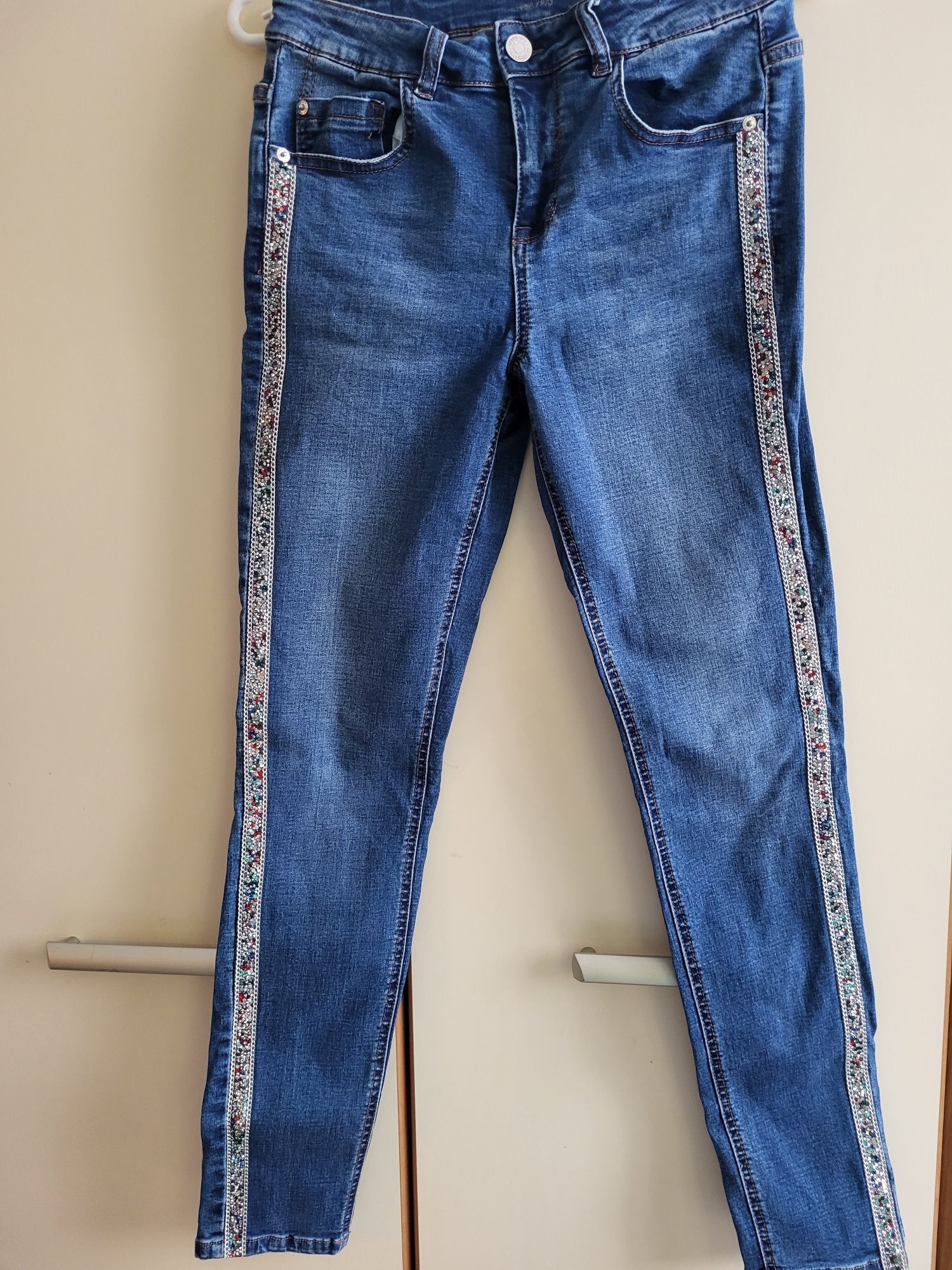 Spodnie damskie jeans