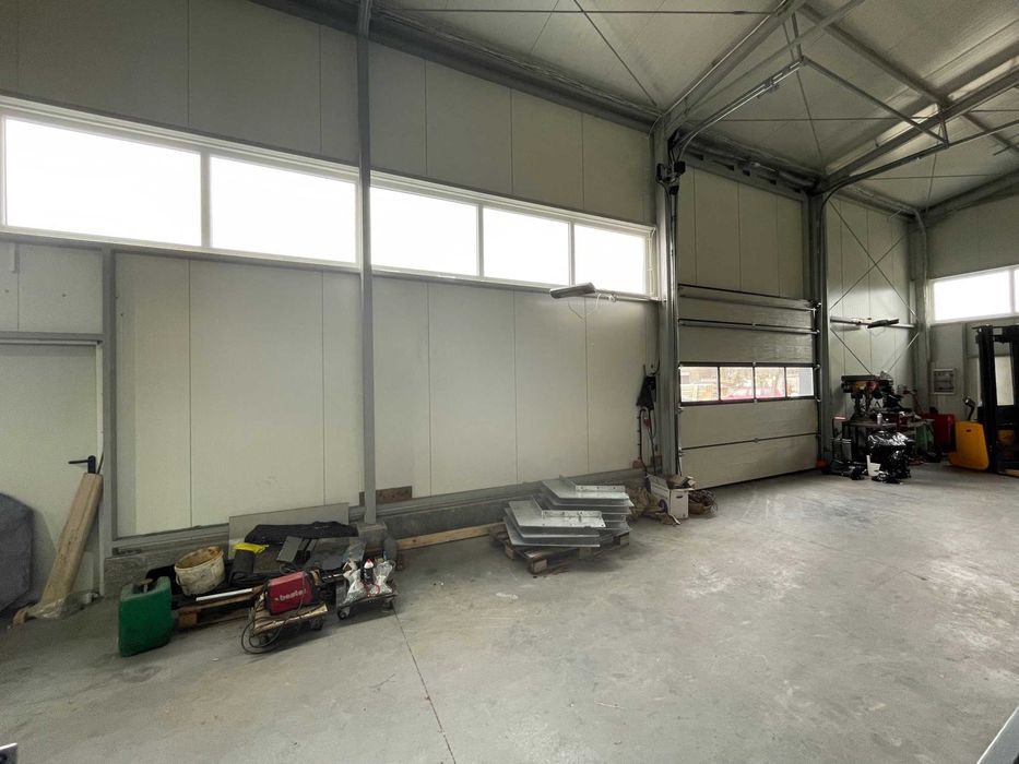 Powierzchnia magazynowa 125m2 + opcjonalnie biura